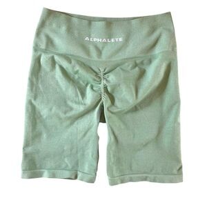 Alphalete Amplify Bike Shorts 7.5 in Jade Green